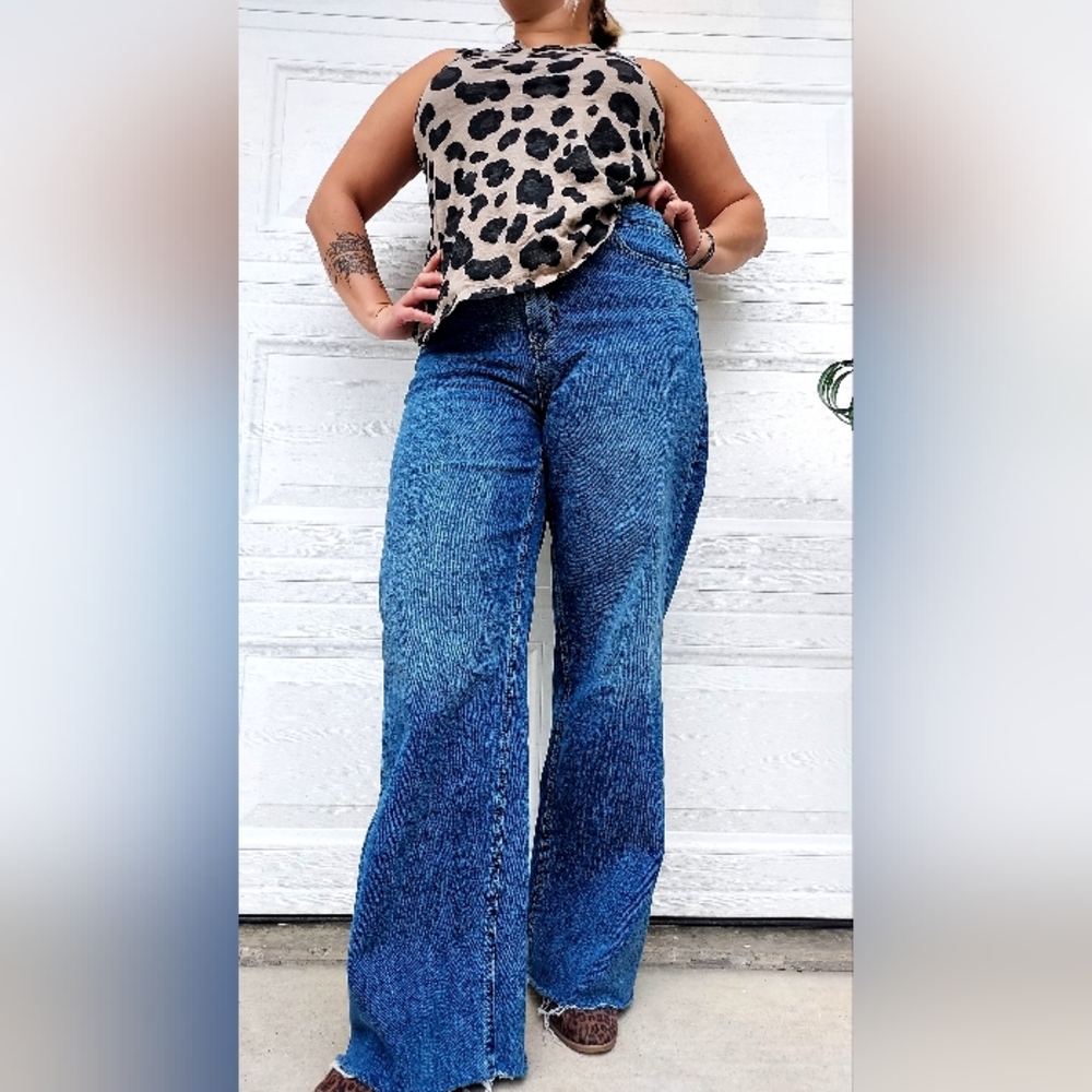 Old Navy Women's Wide Leg Jeans in Blue
